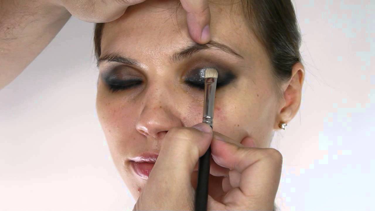 Coco Rocha Rocker Chic Makeup Tutorial Facil y Rápido