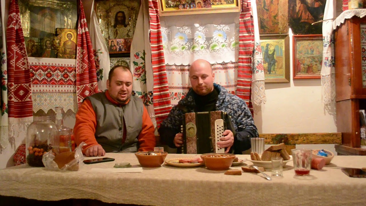 По тропинкам снежком запорошеным
