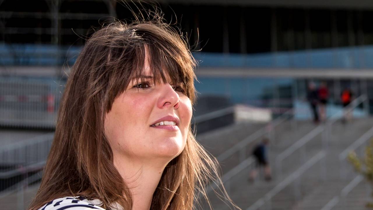 Kajsa Vala fortæller til Kurt Baagø