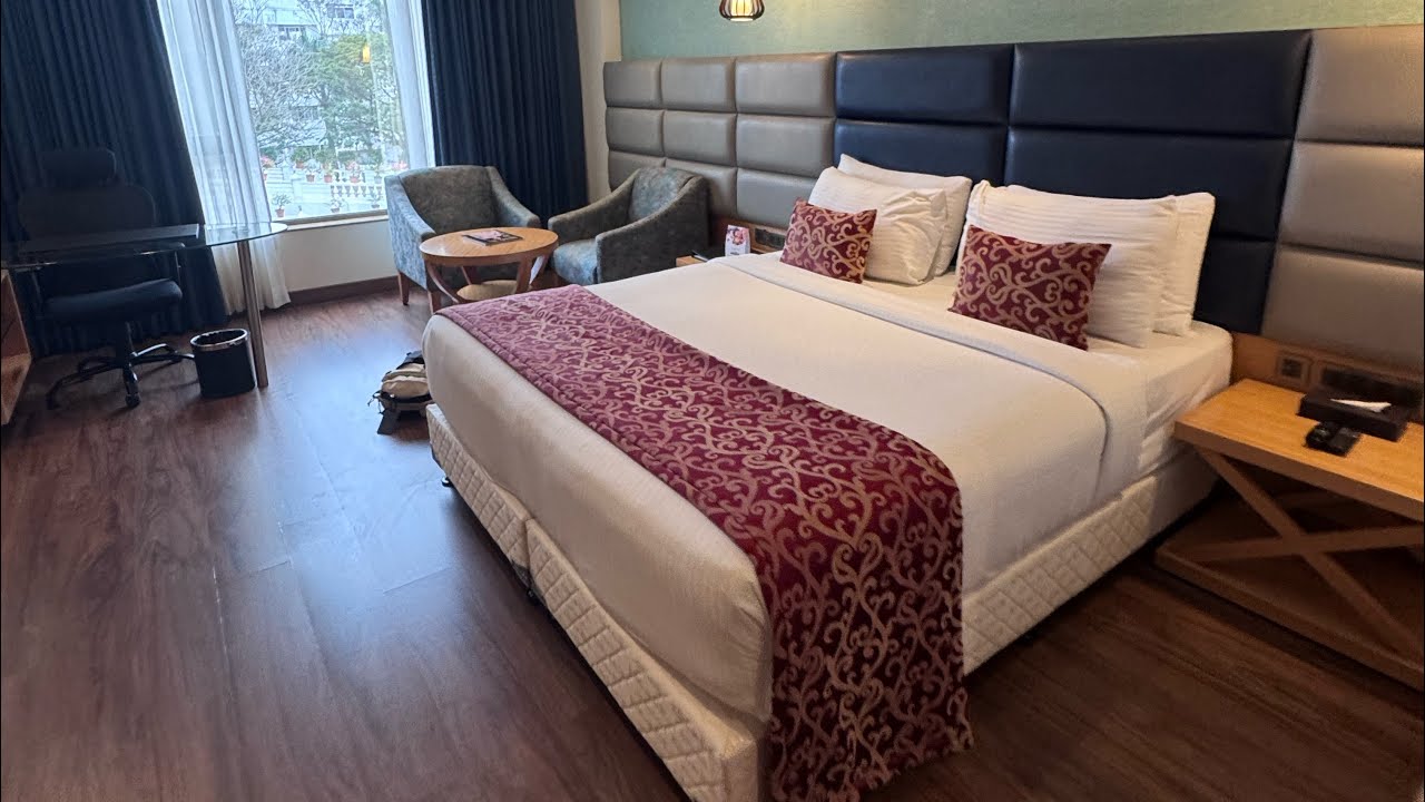 SRM Hotel Maraimalai Nagar, Chennai | Premium King Room | Hotel Review!