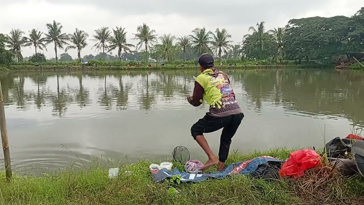 Mancing bandeng.. Awal d bulan Ramadhan... Jrooojooos mad.. Mantaaap... 