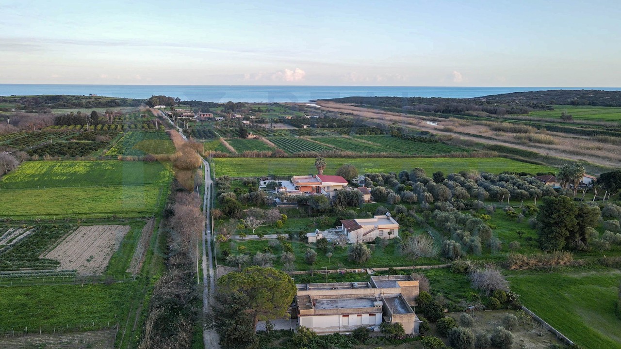 Villino Marea | HSH 2097 | Two Independent Units near Eloro: Ideal Holiday Home or Investment