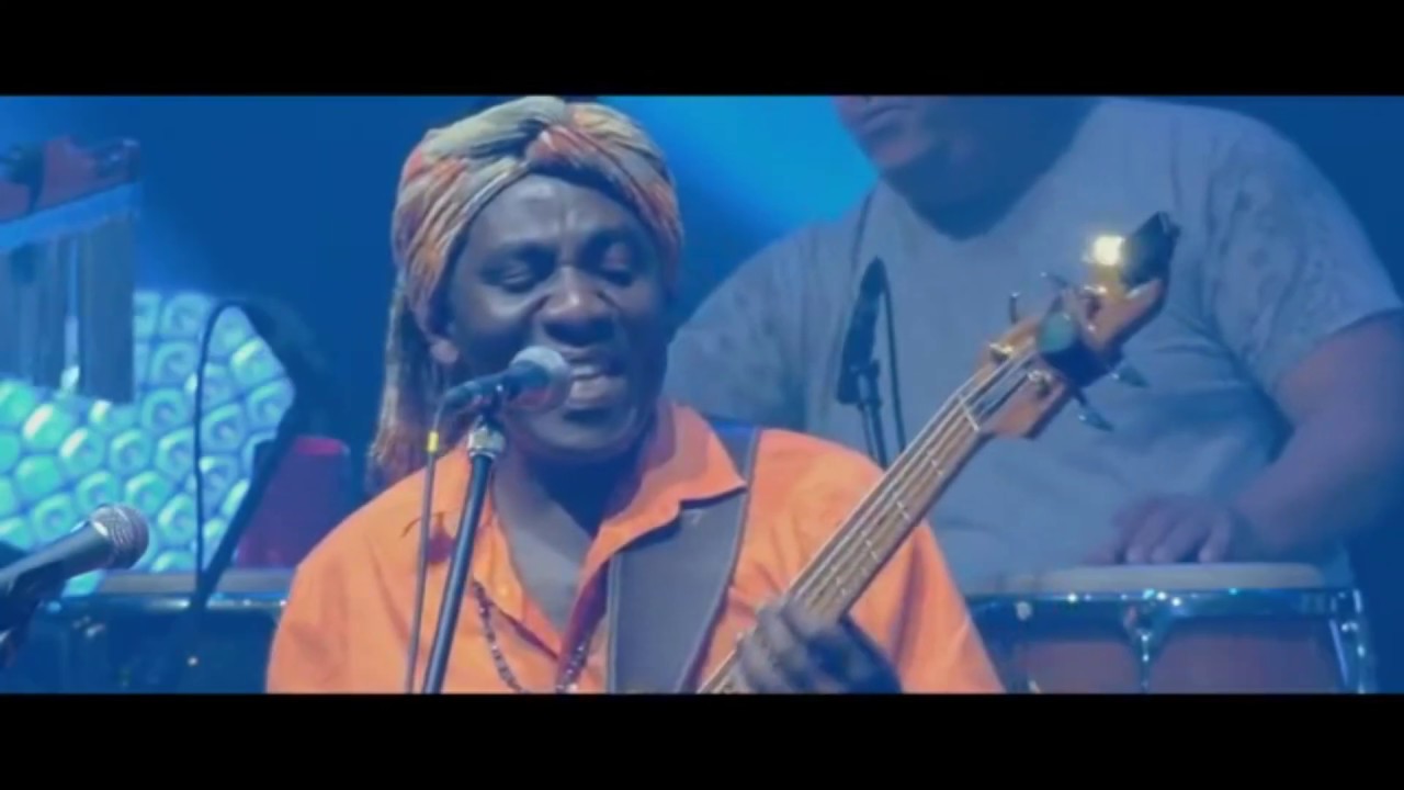 Richard Bona and the Mandekan Cubano live at VeszpremFest 2017 - Mut'Esukudu