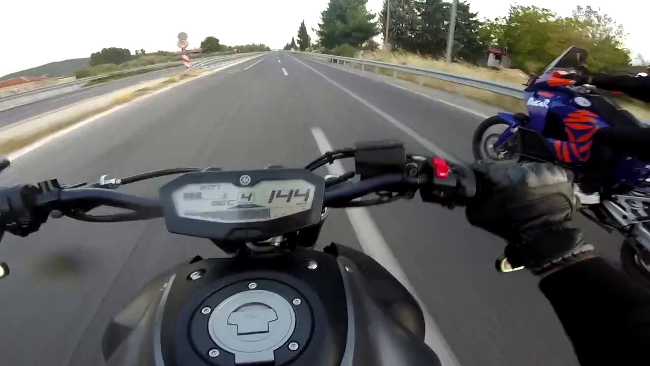 Yamaha MT-07 vs KTM 990 Adventure S