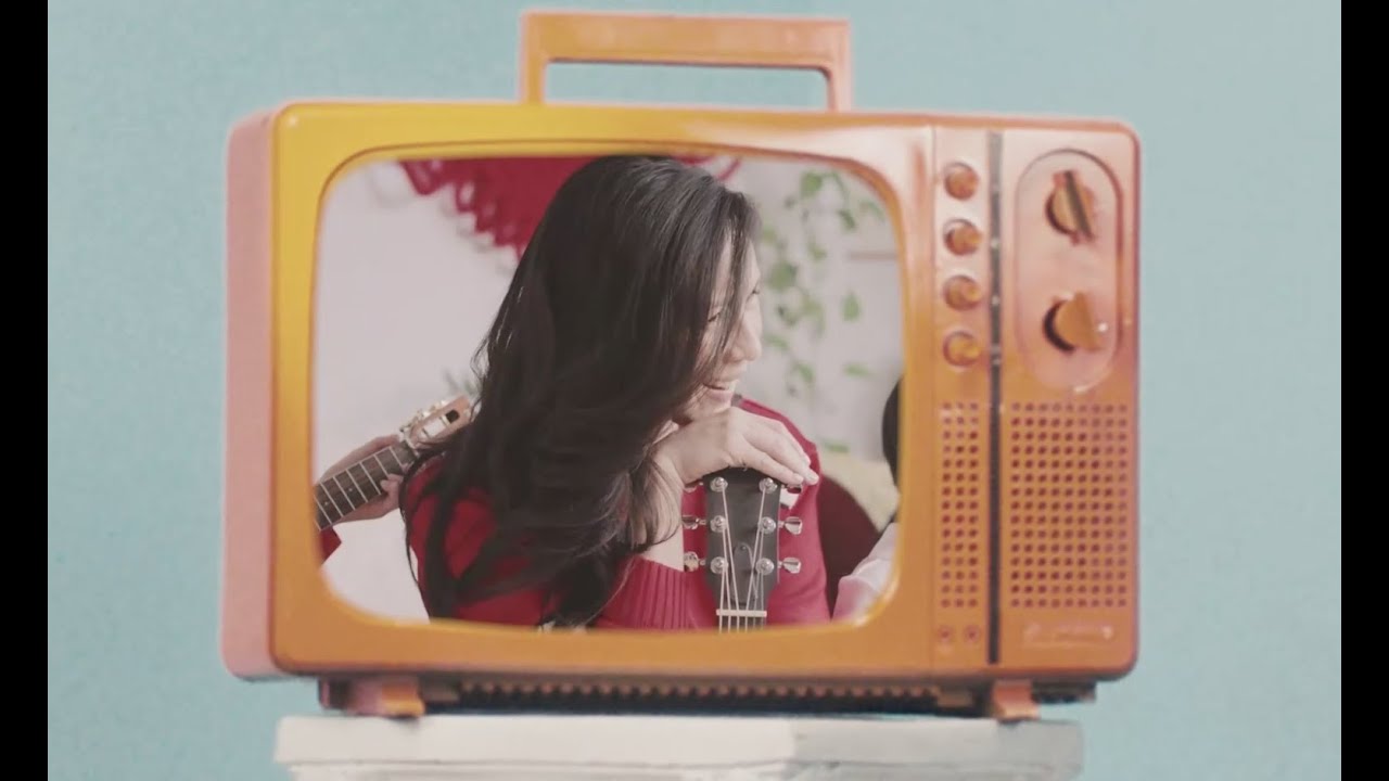 Ginalina - Shine Like the New Year Light | Music Video