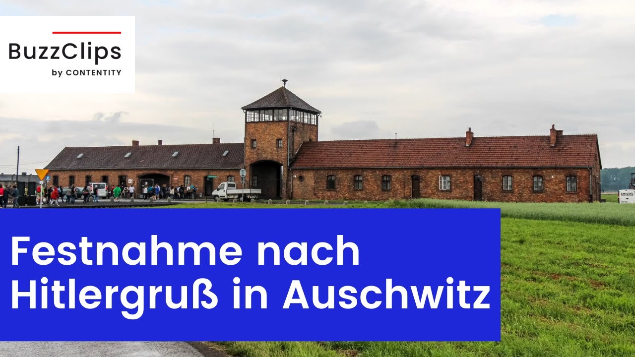 Touristin zeigt Hitlergru&szlig; in Auschwitz