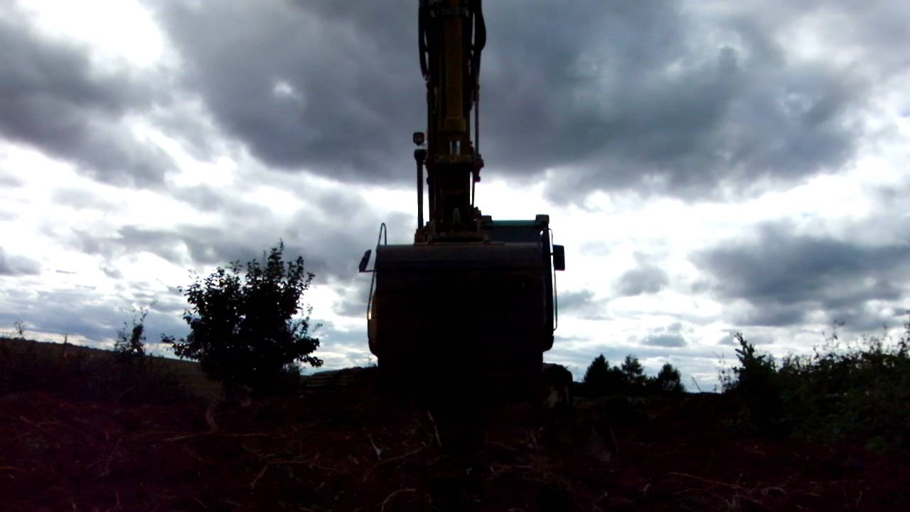 pelle chenilles 320 C caterpillar avec adrien GILLET TP sur ses debuts