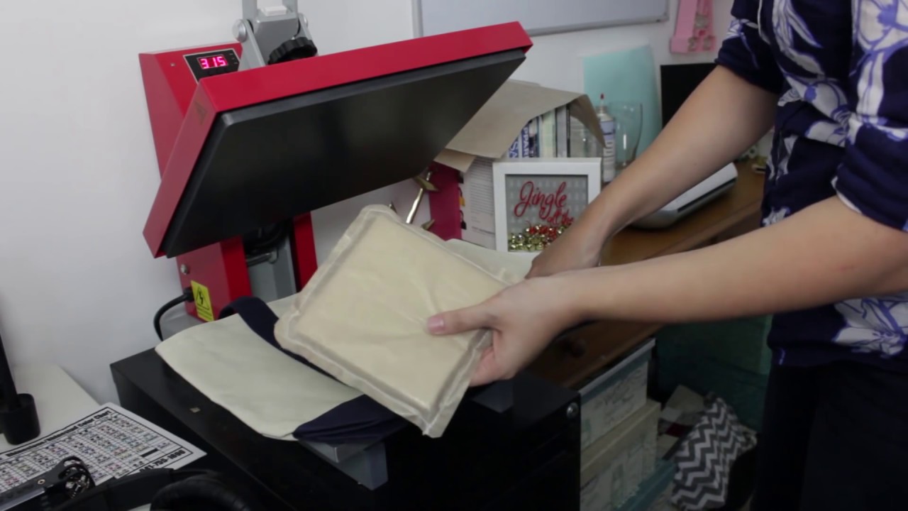 Creating a Monogrammed Tote Bag