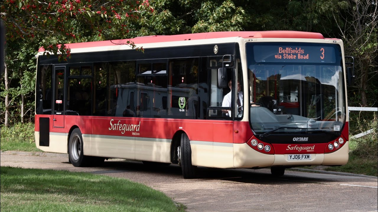 Safeguard Bus Route 3@5/YJ06FXM (Bellfields - Guildford)
