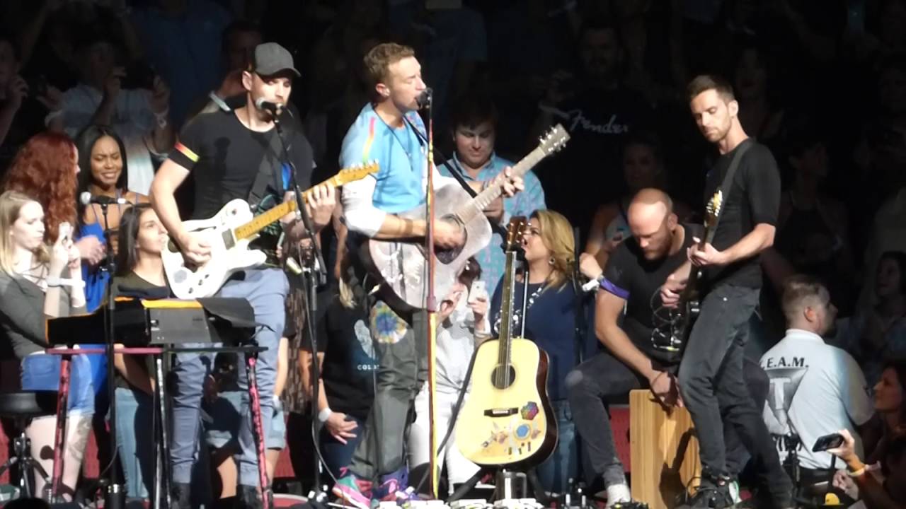Coldplay - Shiver - Gila River Arena - Glendale, AZ