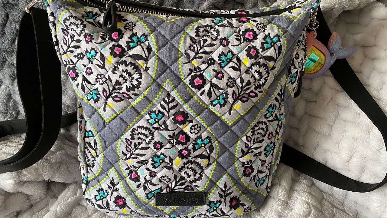Vera Bradley Carson Mini Hobo | What's in my Bag??