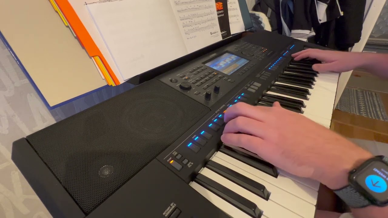 The Show Must Go On | Yamaha PSR SX700