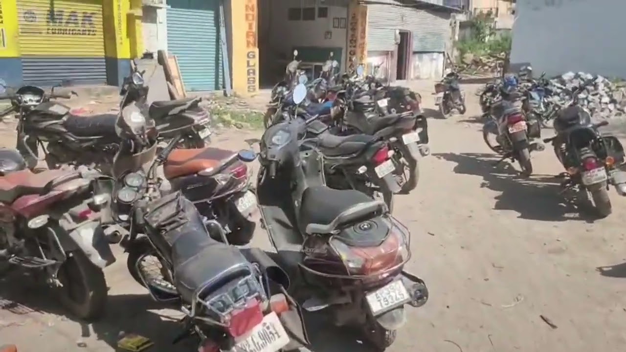 తాడిపత్రి తాడిపత్రి,, భవాని బిర్యాని సెంటర్,, స్పెషల్ స్పెషల్ బిర్యానీ,, పొట్లి కోయల పొట్టి తినలా,