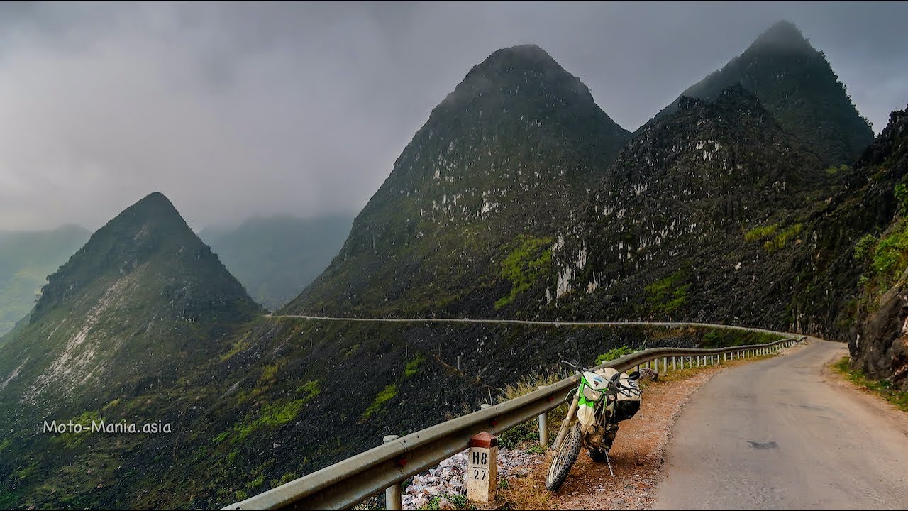Vietnam:- Dong Van to Meo Vac via Lung Cu Flag Post