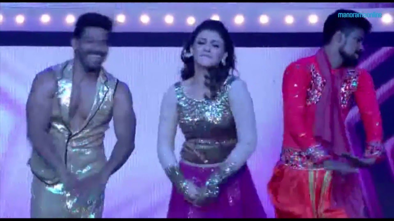 VANITHA FILM AWARD 2016- Sizzling Hansika Performance