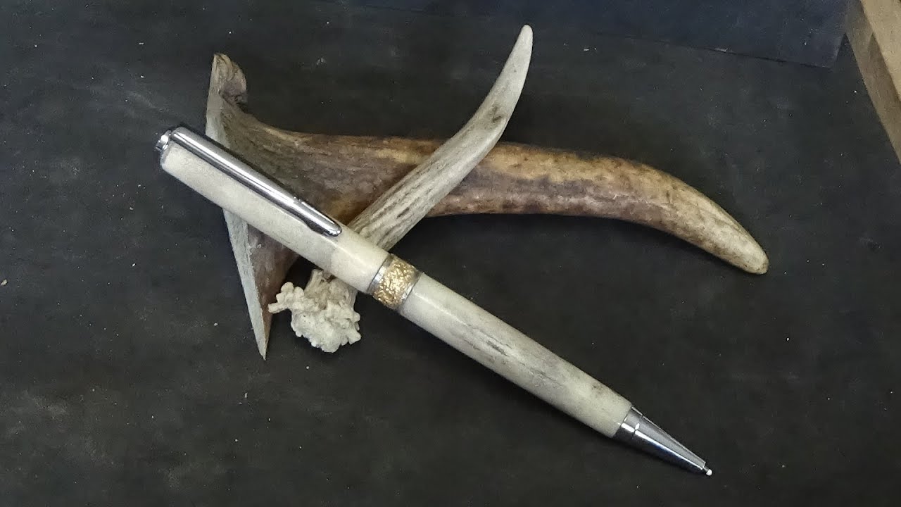 Costruzione di una penna in corno, Tornire il corno. Turning pen.
