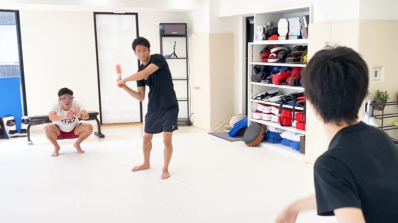 わっきゃいにキャップ投げ野球申し込まれた