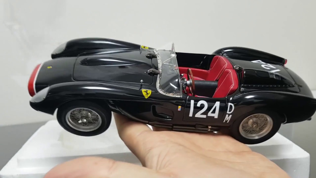 1/18 CMC Ferrari 250 Testa Rossa - 1957 Pontoon Fender