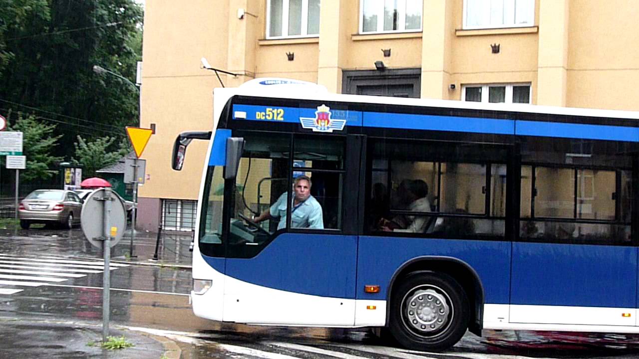 Mercedes Citaro G nr DC512 i nerwowy kierowca.