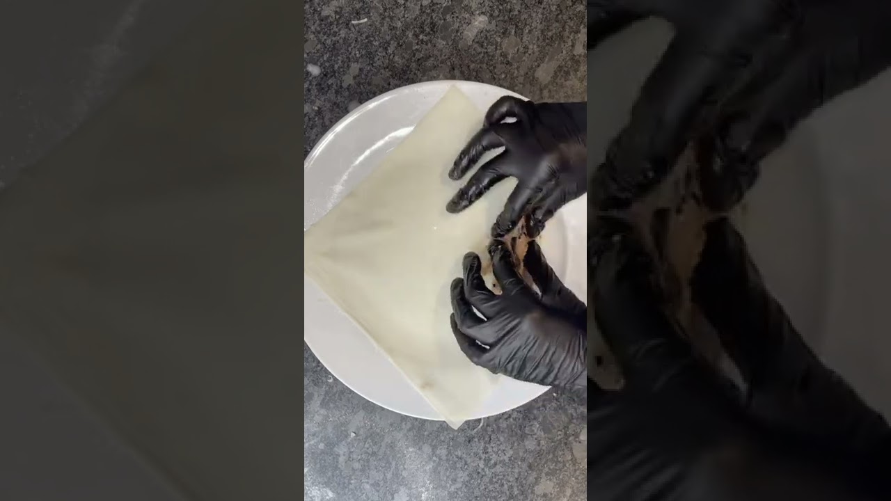 Как свернуть идеальный яичный рулет