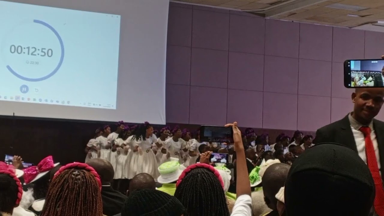 Old apostolic church Mochudi youth choir 💜