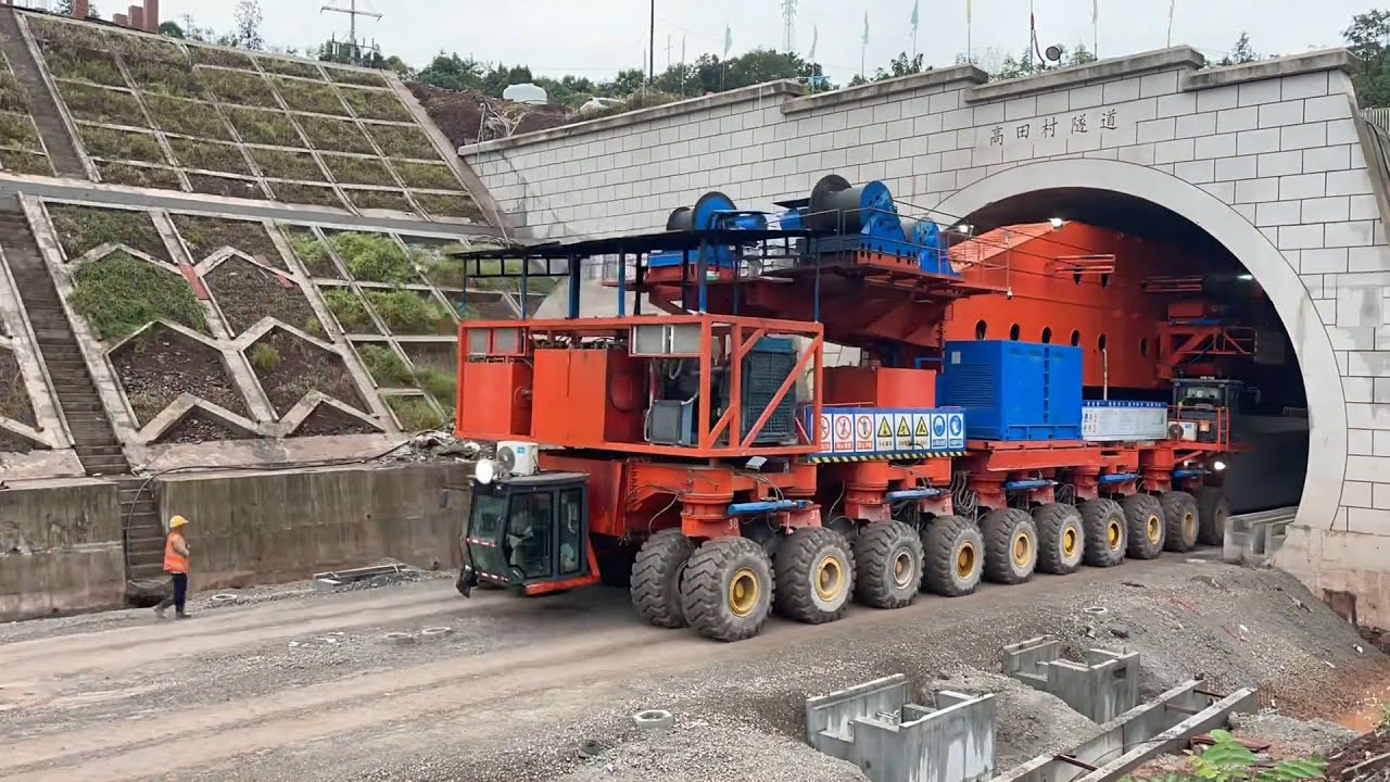 Construction site of Chongqing Chongqing Wanzhou high-speed railway in China中国重庆渝万高速铁路施工现场