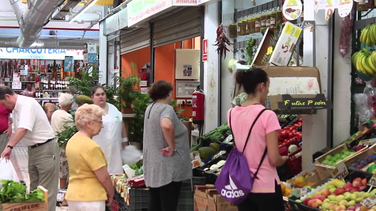 Espadas respalda la creación de una federación de mercados ante la falta de apoyo de Zoido