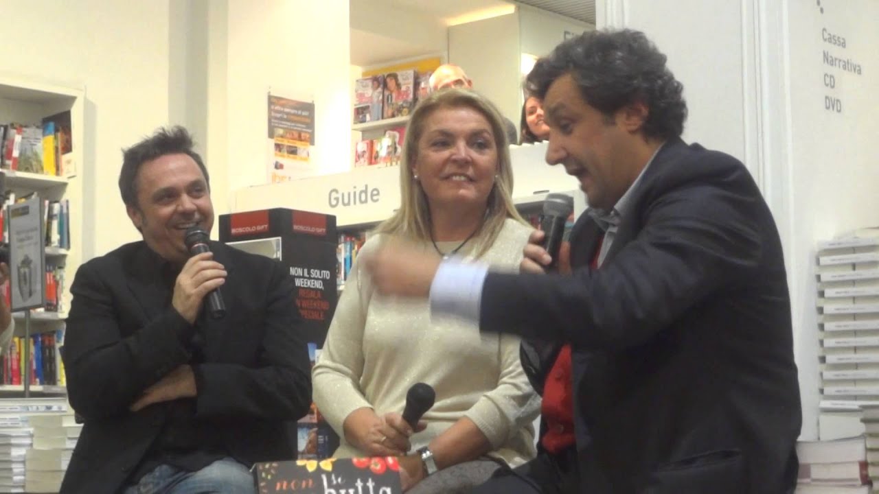 Flavio Insinna Affari Tuoi e Gabriele Cirilli di Tale e Quale Show - Video Divertente