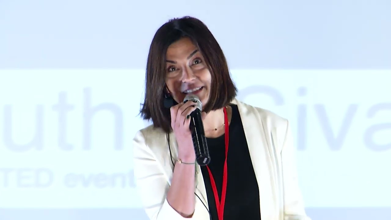 Kendi Hikayesini Yazanlar Kaybetmekten Korkmaz | Laçin Irazca Kökçay | TEDxYouth@SivasKoleji