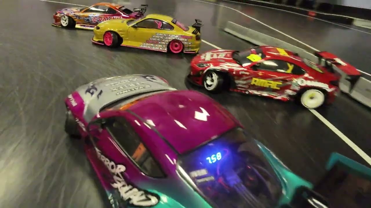 В погоне за ребятами в Drift Knights – RC Drift FPV