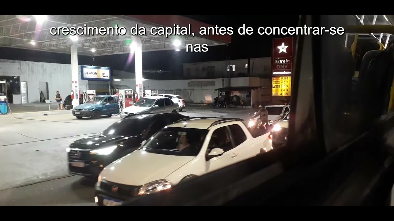 Durante as seis horas da noite, no bairro Geisel, na Av  Juscelino Kubitschek, do lado esquerdo