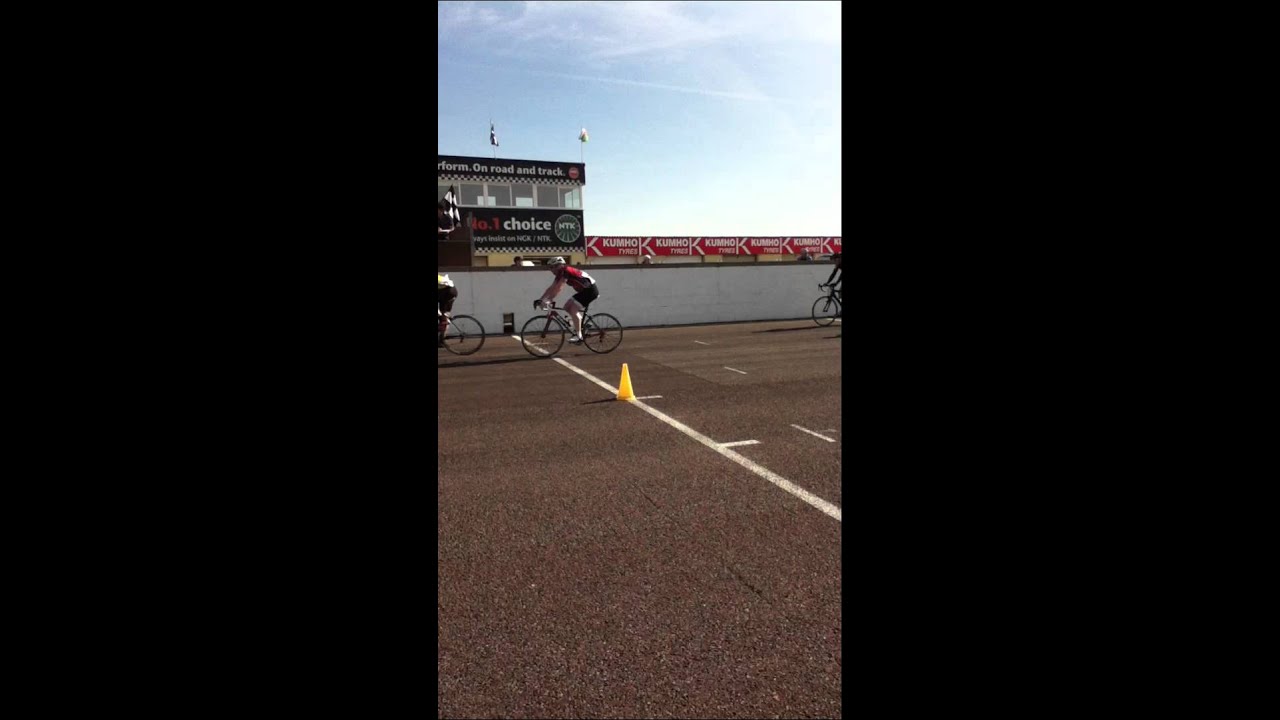 thruxton cat 4 finish 25/03/12