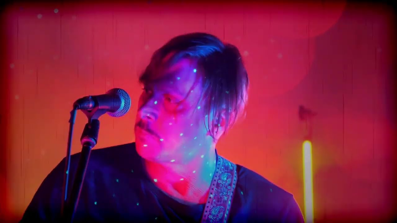 Deepshade - Life Is Beauty (Official Video)