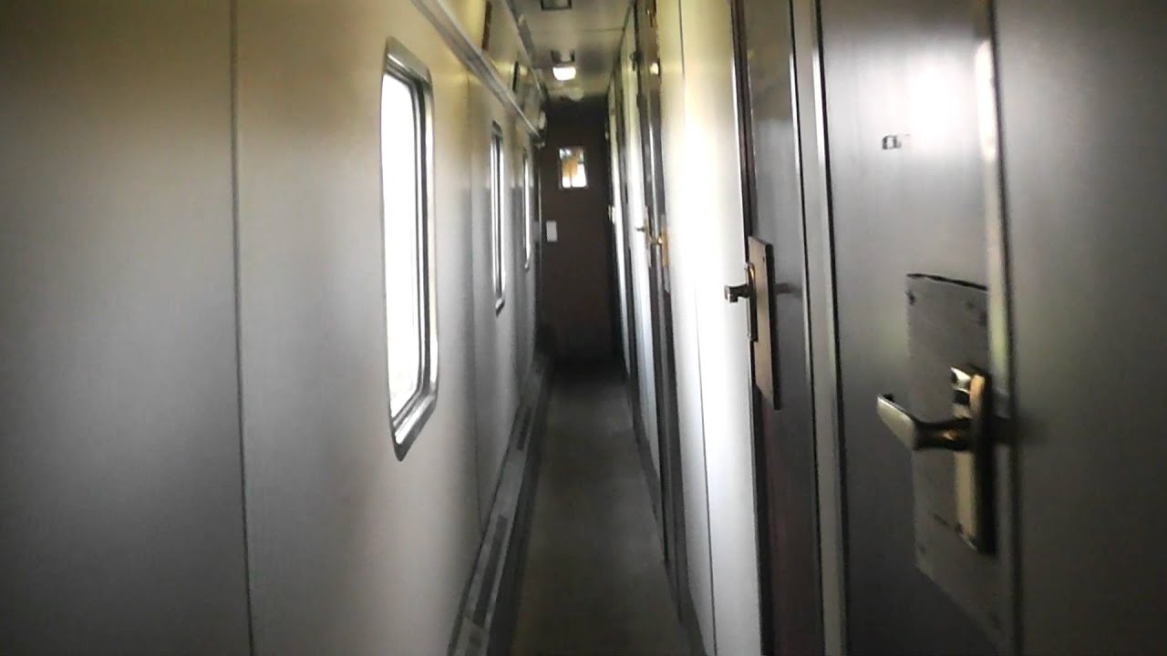 Taking a look inside ex Intercity Mk3 sleeper coach at The Didcot Railway Centre.