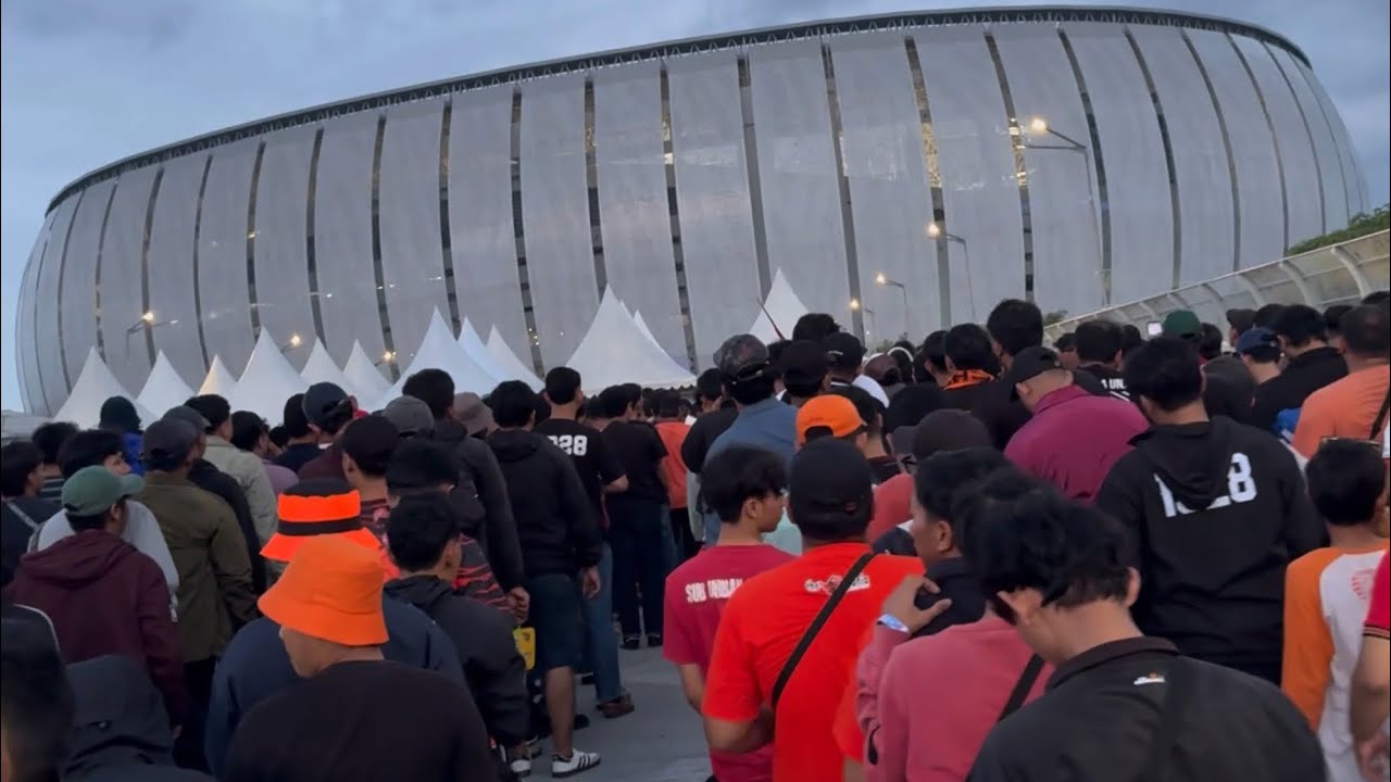 Persija vs Persita, Jakmania Pecahkan Rekor Penonton!!