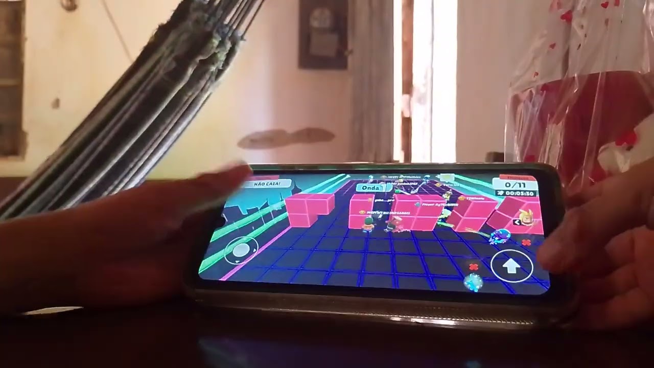 Jogando stumble guys na minha outra conta