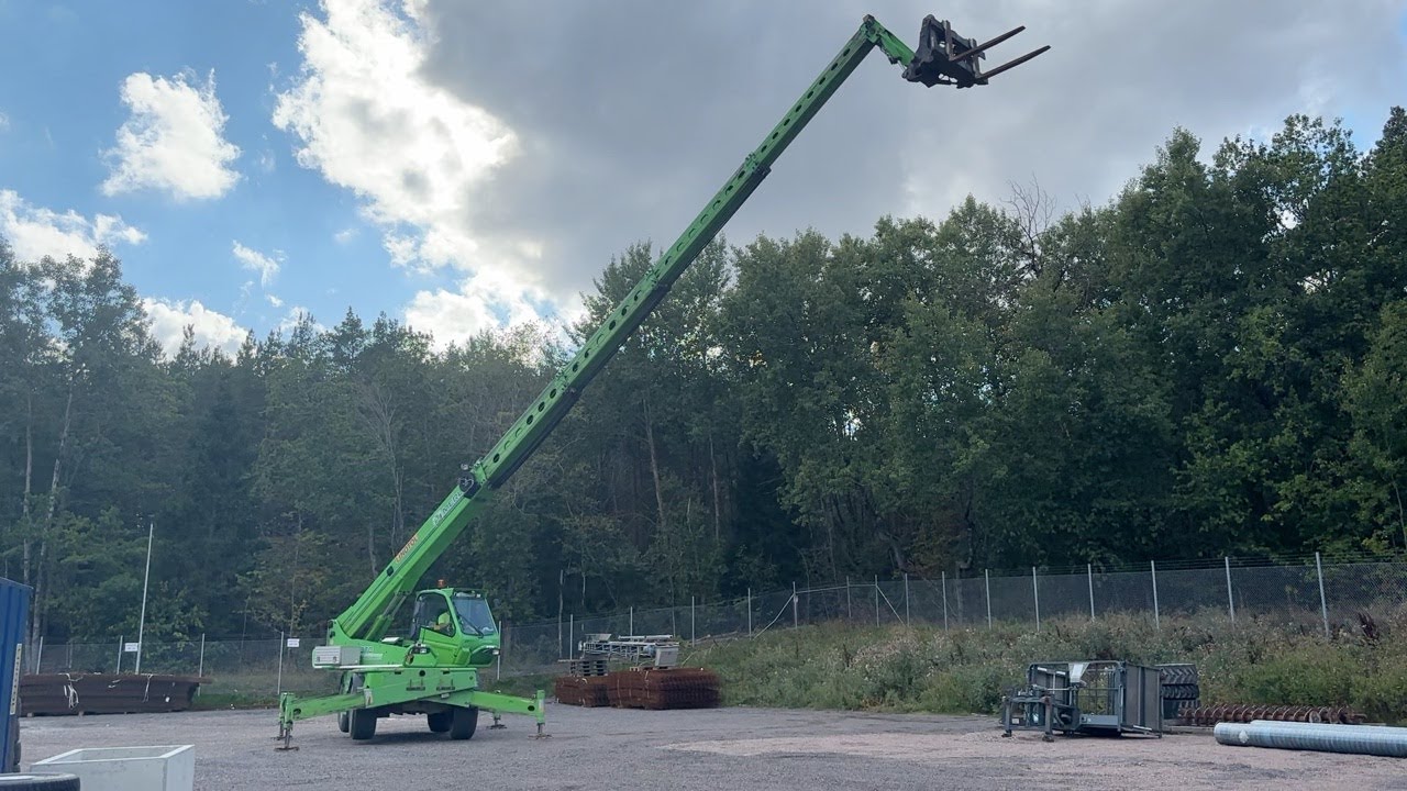 Köp Teleskoplastare Merlo Roto 40.26 MCSS på Klaravik