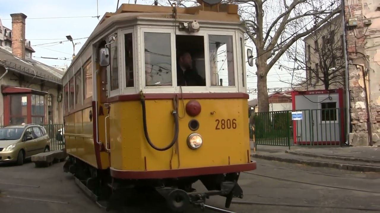 &Ouml;reg villamosok 2806 &eacute;s x  Baross kocsisz&iacute;n 2023 m&aacute;rc 14 Budapest 8.k. Ca02707-9