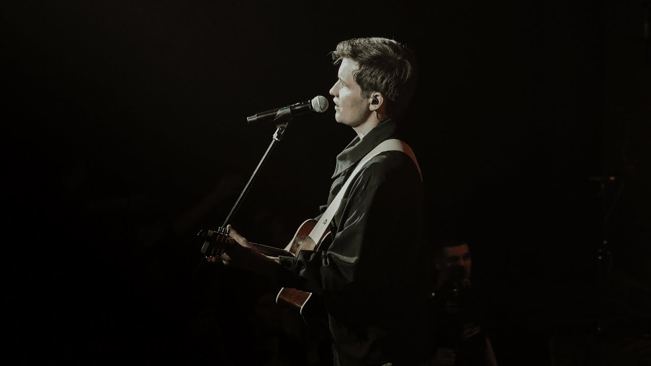 Revolvika & Jānis Jurkāns - Smilškaste LIVE | Angāra Koncertzāle