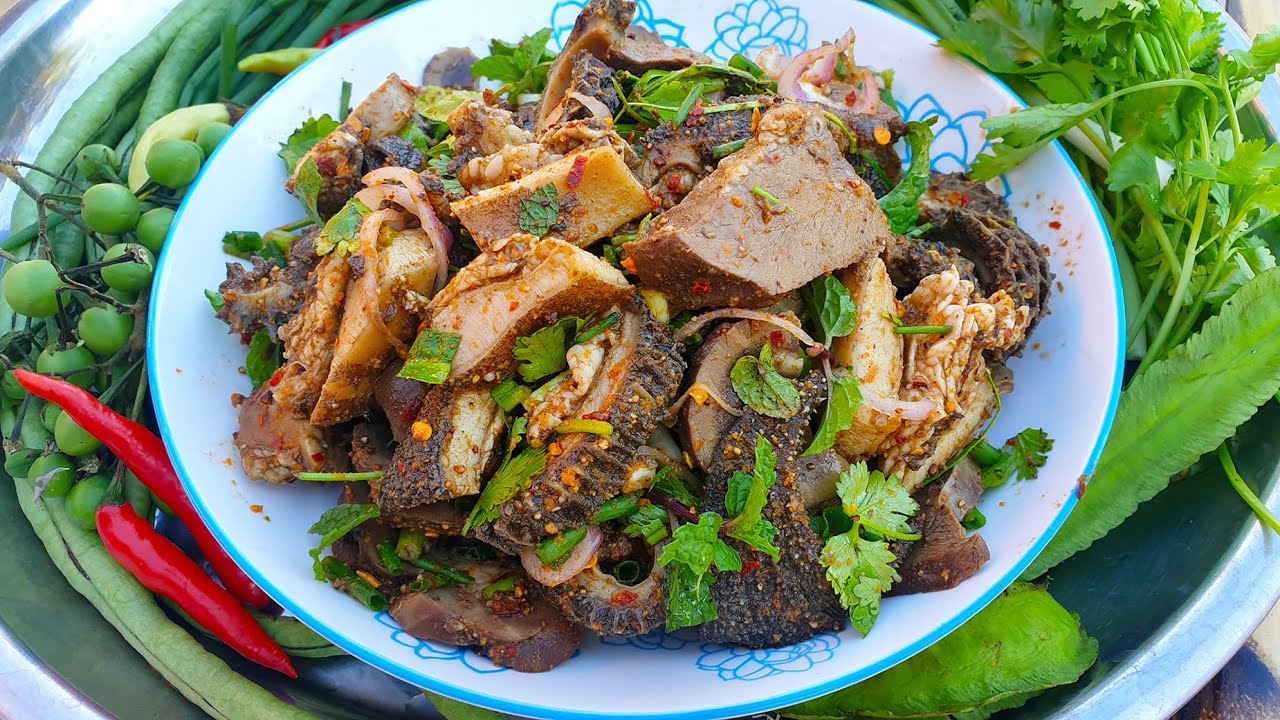 ลาบขมเครื่องในวัว ขมแซ่บ เคี้ยวง่าย ไม่เหนียว