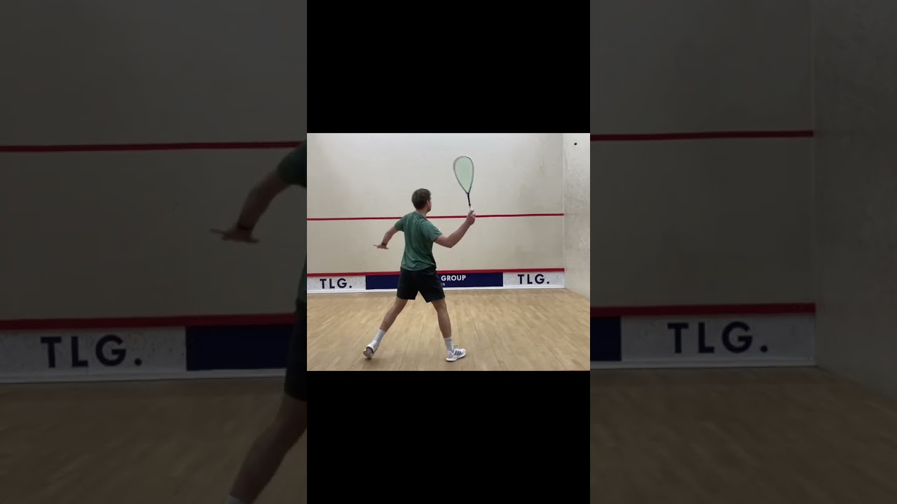 Try this improvised figure of 8!! #shorts #shortvideo #squash #squashdrills #squashmatch #skills #go