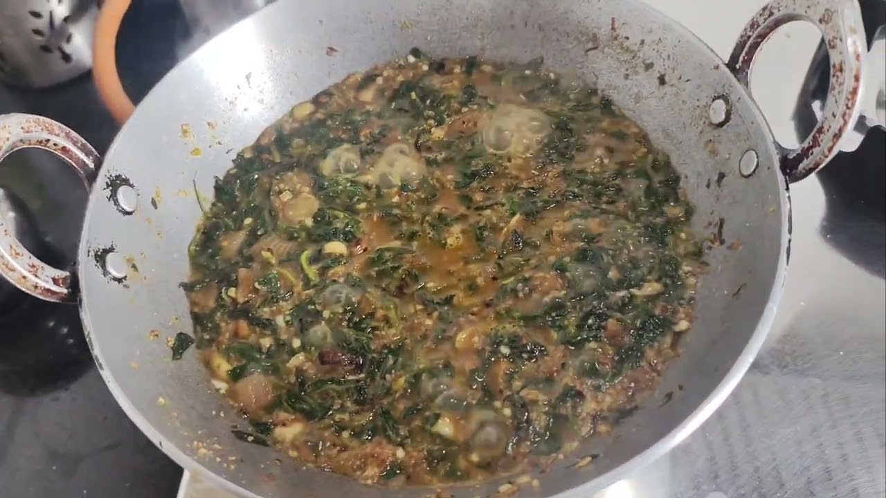 Methi kuch alag style me  ☘️🍀🌱🌿