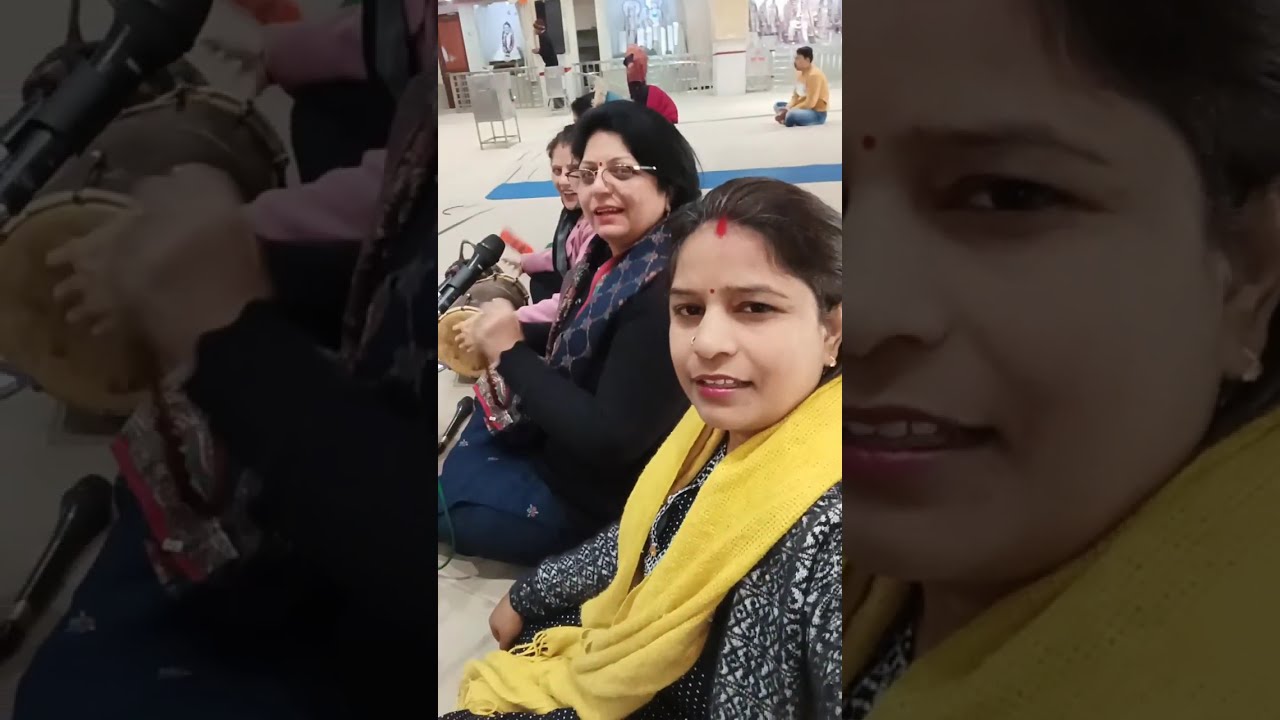 प्रात: कालीन बांके बिहारी मंदिर में महिला मंडली द्वारा भजन कीर्तन समारोह आयोजित हुआ || 🌸🤩🙏🏻✨🚩