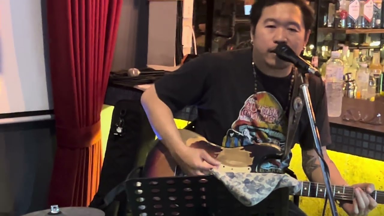 Chiangmai Blues Cover of I Just Wanna Make Love To You.