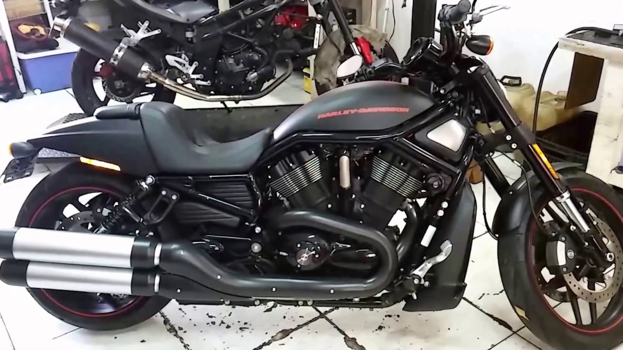 HARLEY VROD - FALHA NA MANUTENÇÃO GEROU VAZAMENTO DE ÓLEO - DIAGNÓSTICO DO PROBLEMA