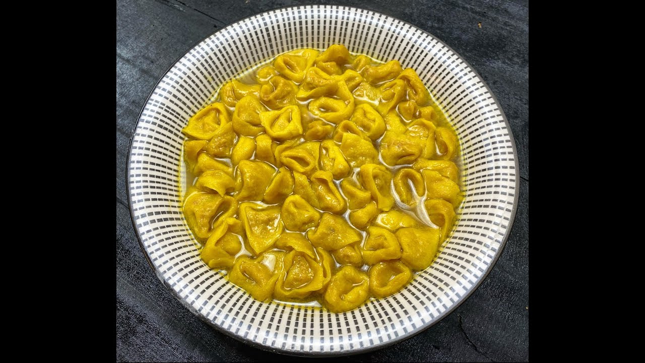 I TORTELLINI FATTI IN CASA - IL NATALE A BOLOGNA CUCINANDOMELAGODO