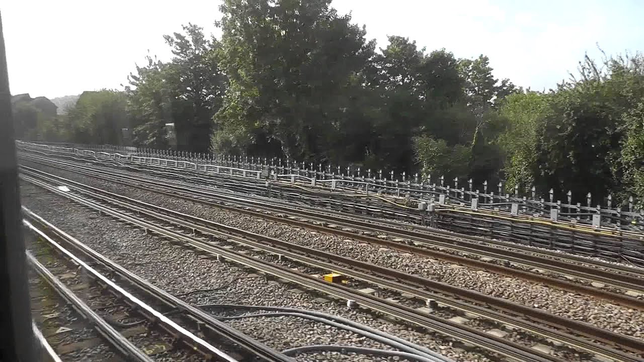 Full Journey on a Fast Metropolitan Line From Amersham to Aldgate