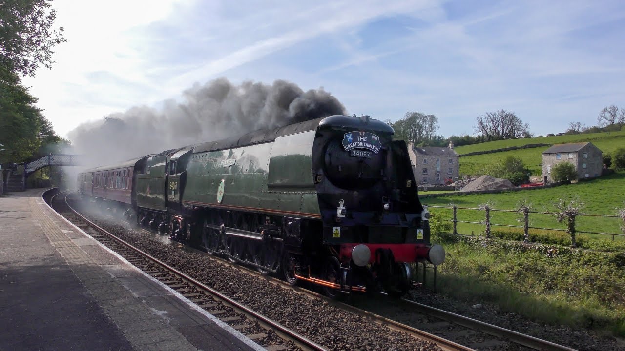 34067 Tangmere Crosses Arnside Viaduct - The Great Britain XVII + 60163 Tornado Movement 29/04/25