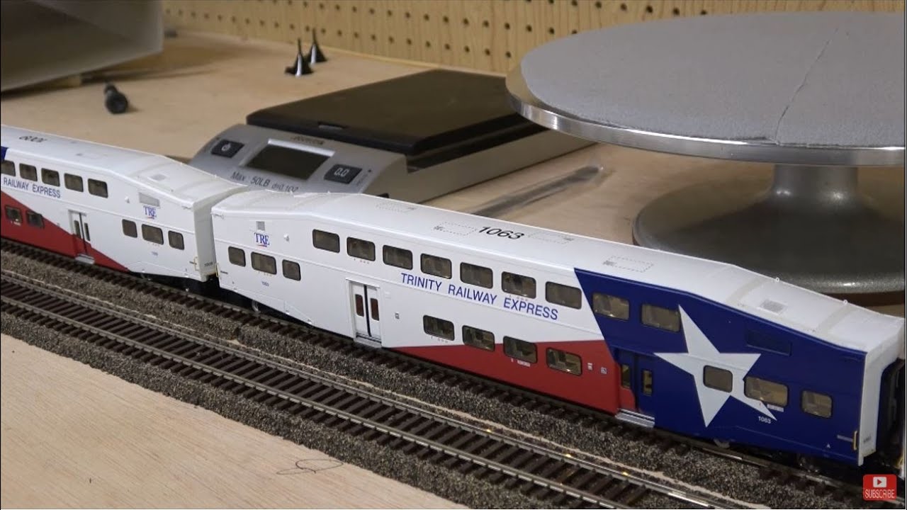 Review: Rapido's HO Scale Bi Level Commuter Cars