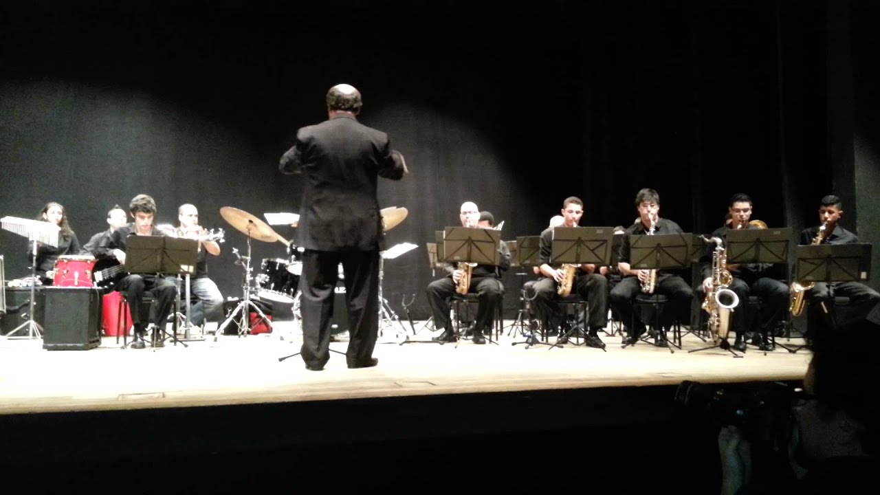 GR Big Band São Carlos - Autumn Leaves